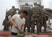 清华美院教授创作历史题材雕塑《北上》